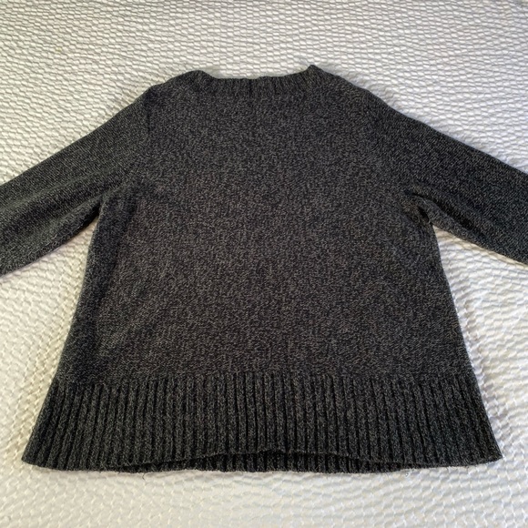 Charcoal & Gray Crew Neck Quarter Sleeve Sweater - Picture 10 of 16